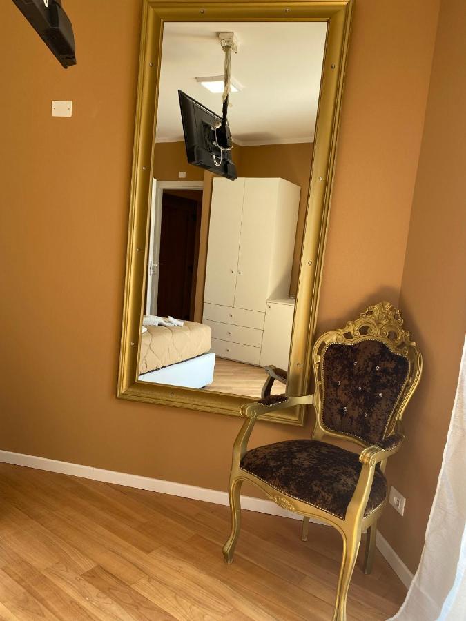 Villa Castello Only Room ลีโมเนซุลการ์ดา ภายนอก รูปภาพ